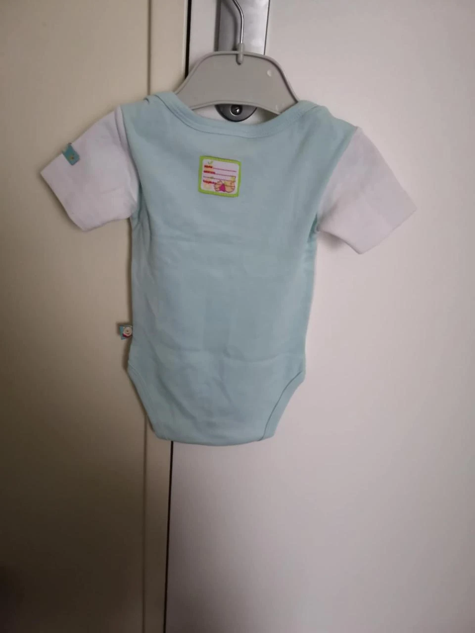 Set van 3 korte mouwen jongens lichaamsshirts 6 maanden (2 Disney + 1 Absorba) – photo 5